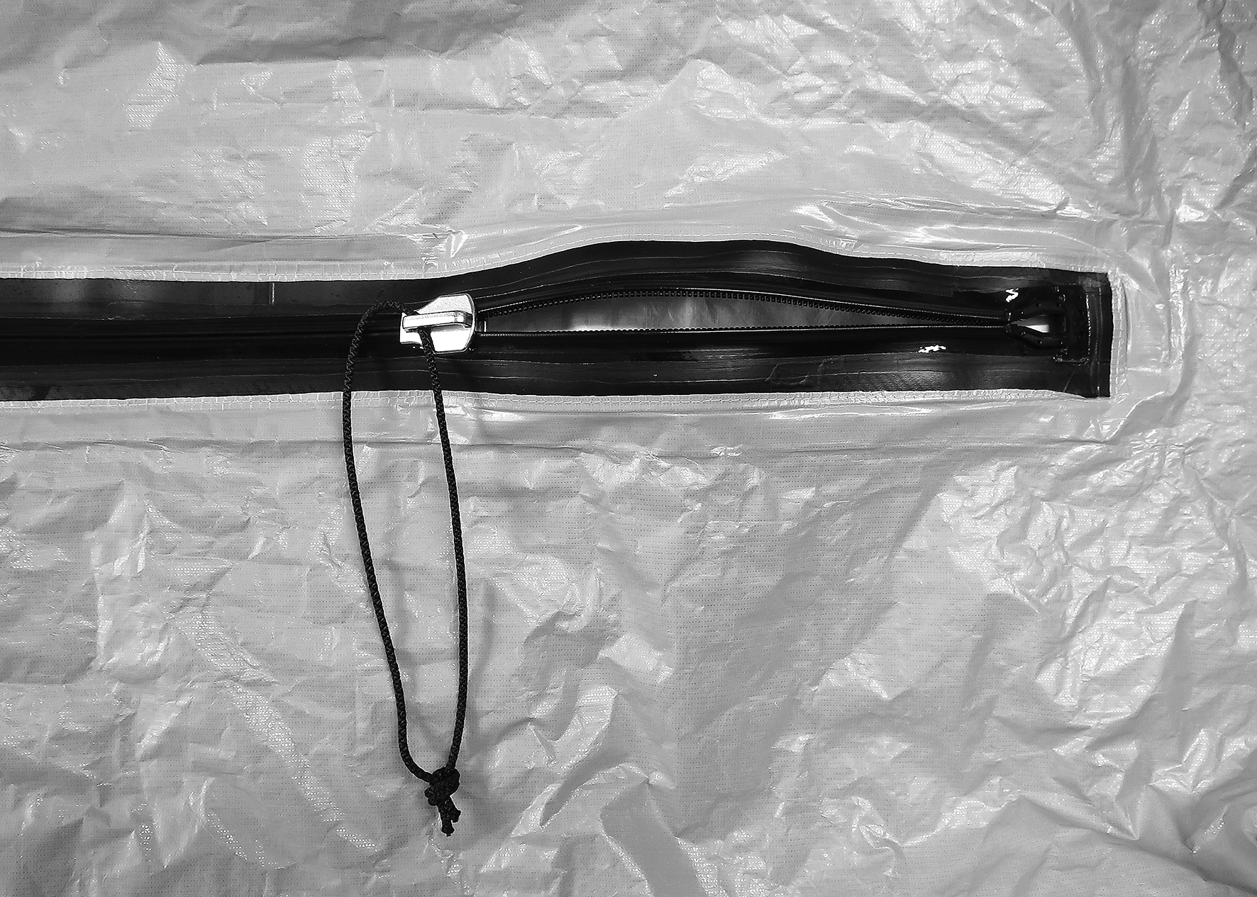 Detailansicht Reißverschluss des Chemikalienschutzanzugs CASE ONE® B